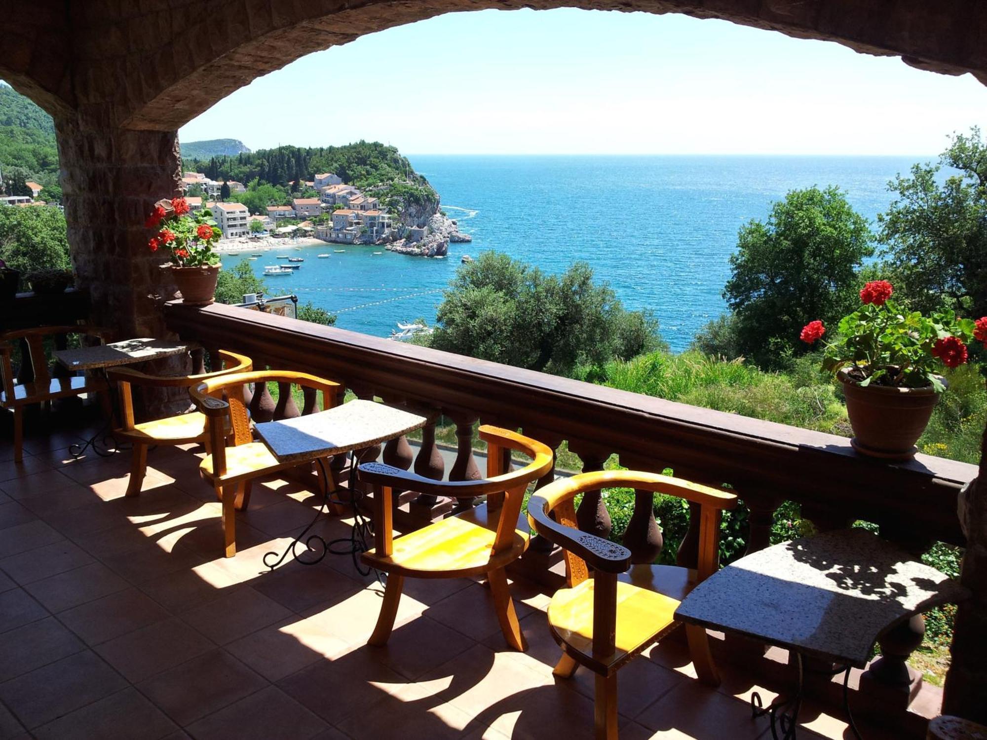 Villa Sara Guesthouse Sveti Stefan Eksteriør bilde