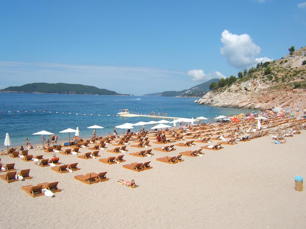 Villa Sara Guesthouse Sveti Stefan Eksteriør bilde