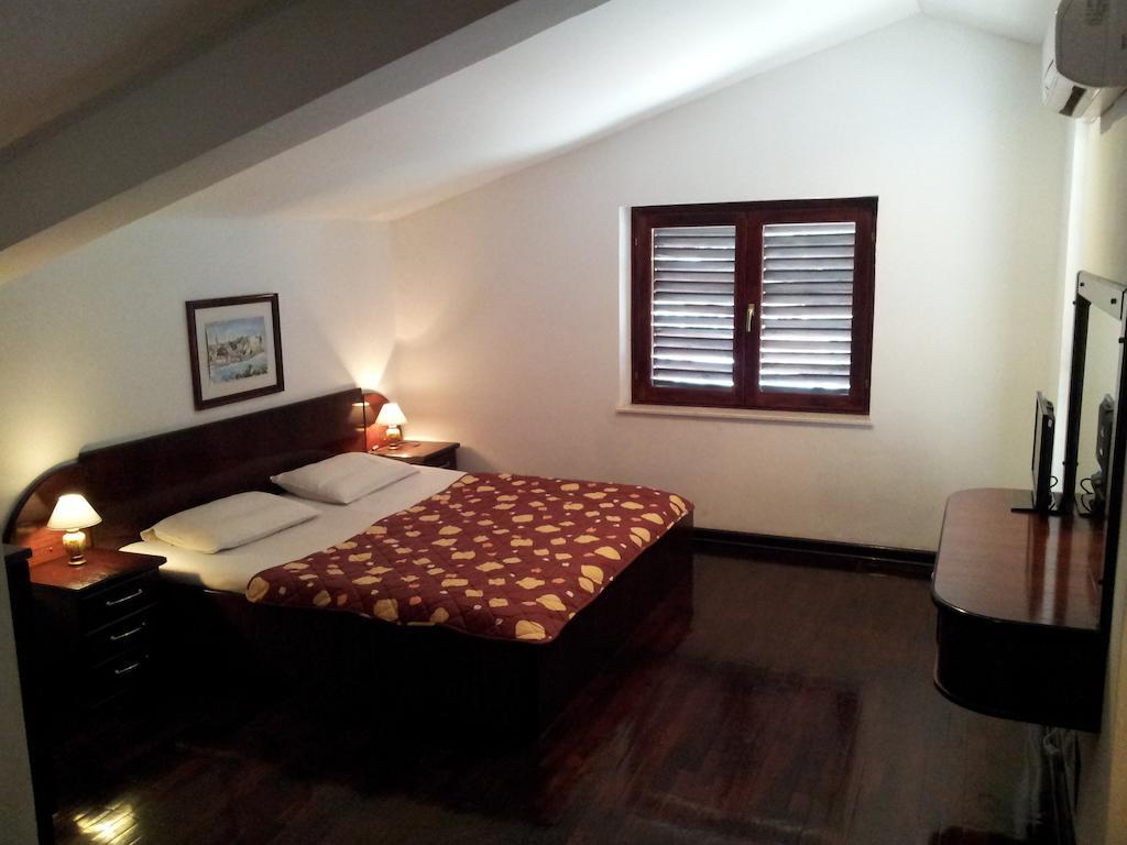 Villa Sara Guesthouse Sveti Stefan Rom bilde