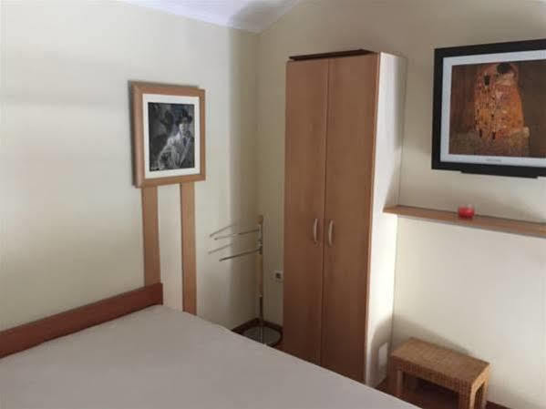 Villa Sara Guesthouse Sveti Stefan Eksteriør bilde